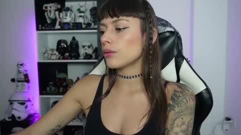 Snapshot of pinkcatlive chatting on 02.05.26 Emily online show from 02.05.26