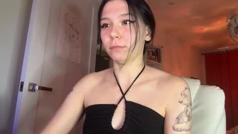 pinkdollylovv online show from 10.13.25