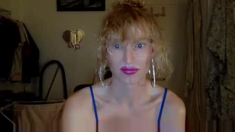 Snapshot of pinkfag chatting on 01.23.25 pinkfag online show from 01.23.25