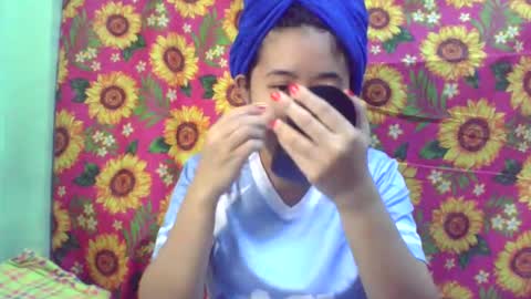 Snapshot of pinkish_shine chatting on 02.11.25 Hi  its me shine  online show from 02.11.25