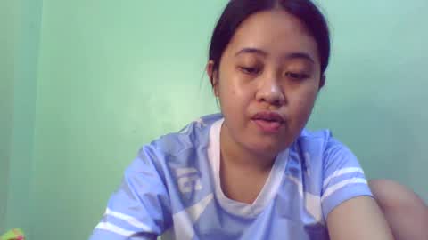 Snapshot of pinkish_shine chatting on 02.12.25 Hi  its me shine  online show from 02.12.25