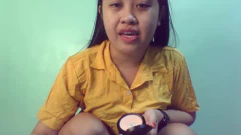 Snapshot of pinkish_shine chatting on 02.19.25 Hi  its me shine  online show from 02.19.25