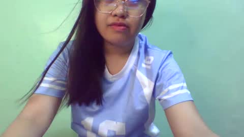 Snapshot of pinkish_shine chatting on 02.23.25 Hi  its me shine  online show from 02.23.25