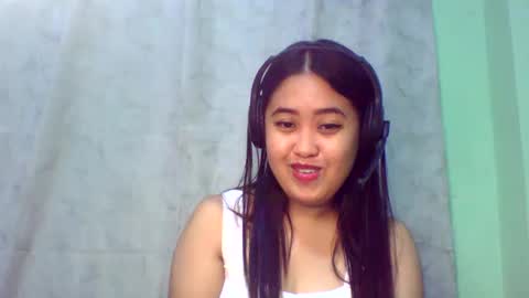 Snapshot of pinkish_shine chatting on 02.28.25 Hi  its me shine  online show from 02.28.25