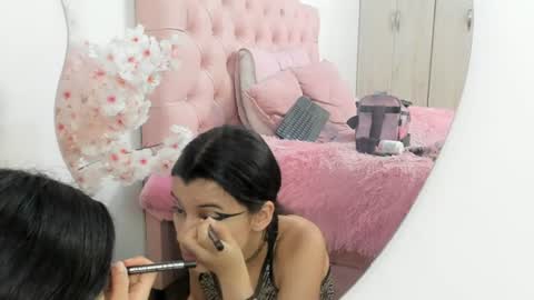 Snapshot of pinky_f00x chatting on 07.30.26 pinky_f00x online show from 07.30.26