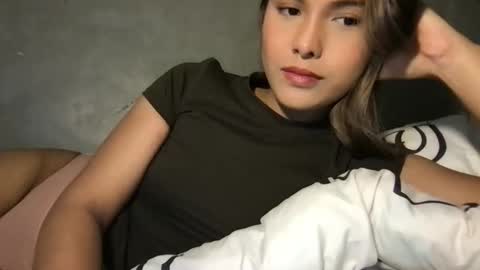 Snapshot of pinky_skylar chatting on 04.05.26 taylor-dont forget to follow and give thumps up online show from 04.05.26