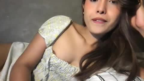 Snapshot of pinky_skylar chatting on 04.19.26 taylor-dont forget to follow and give thumps up online show from 04.19.26