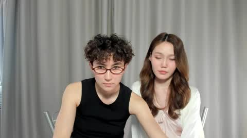 Snapshot of pinkylovers chatting on 05.07.26 Li long hair and Ru short hair online show from 05.07.26