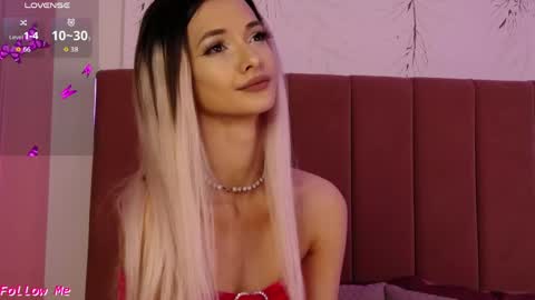 Snapshot of pinkyspark chatting on 05.15.26 Pinky online show from 05.15.26