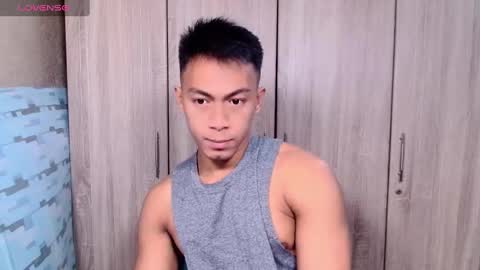 Snapshot of pinoymilker chatting on 02.25.25 ethan online show from 02.25.25