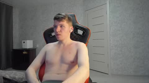 Snapshot of pirremeow chatting on 02.24.25 Pierre online show from 02.24.25