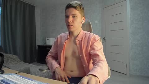 Snapshot of pirremeow chatting on 10.25.25 Pierre online show from 10.25.25