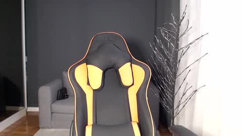 Snapshot of piscesgirl06 chatting on 12.03.24 piscesgirl06 online show from 12.03.24