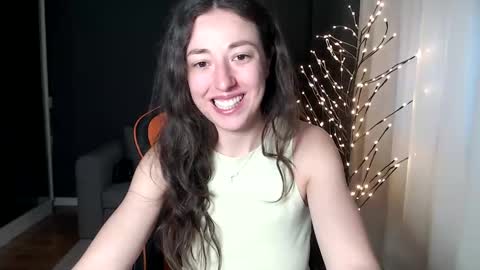 Snapshot of piscesgirl06 chatting on 12.23.24 piscesgirl06 online show from 12.23.24