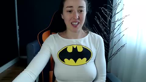 Snapshot of piscesgirl06 chatting on 01.21.25 piscesgirl06 online show from 01.21.25