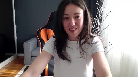 Snapshot of piscesgirl06 chatting on 02.19.25 piscesgirl06 online show from 02.19.25