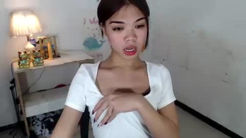 The Girl Named Eyve online show from 11.16.25