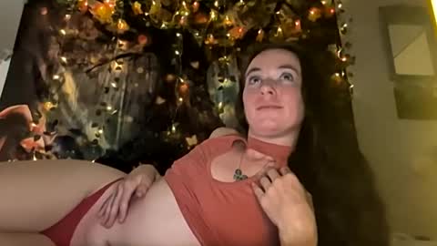 Snapshot of pixie_bella chatting on 09.30.25 pixie_bella online show from 09.30.25