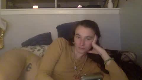 Snapshot of pixie_bella chatting on 12.03.25 pixie_bella online show from 12.03.25