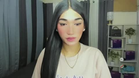 Snapshot of pixiedoll_ chatting on 06.17.26 pixiedoll_ online show from 06.17.26