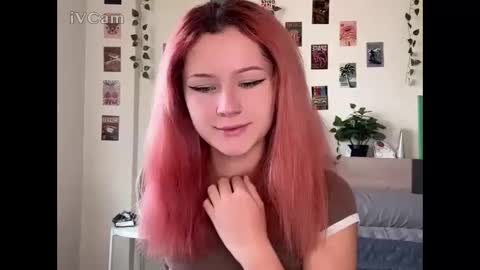 Snapshot of pixieyes0n chatting on 03.09.26 Daryl online show from 03.09.26