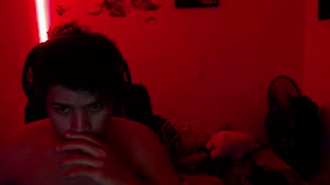 Snapshot of pklexus chatting on 01.20.25 KingLxuS online show from 01.20.25