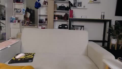 plasticgirll online show from 02.08.25