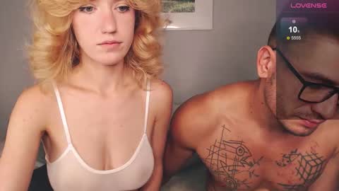 Snapshot of play_me_softly chatting on 09.16.25 play_me_softly online show from 09.16.25