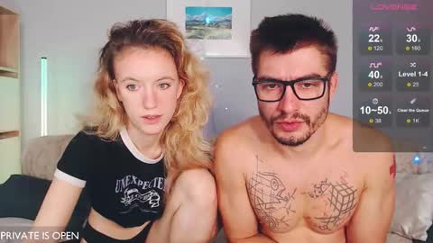 Snapshot of play_me_softly chatting on 10.15.25 play_me_softly online show from 10.15.25