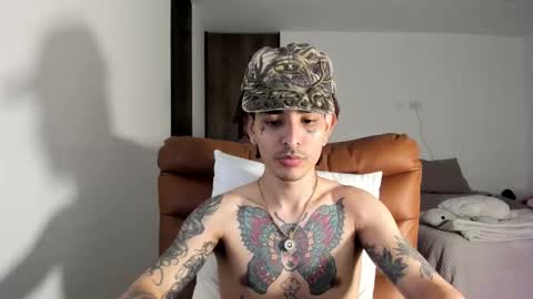 Snapshot of playboi_carti01 chatting on 11.06.25 Carti online show from 11.06.25