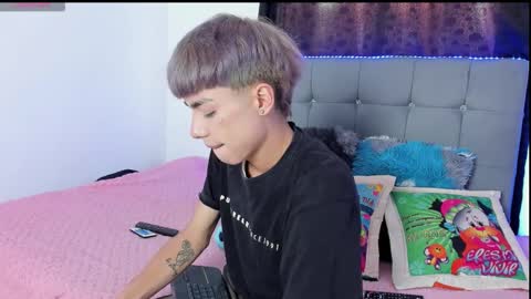 Snapshot of playboy_bunnyy chatting on 10.20.25 playboy_bunnyy online show from 10.20.25