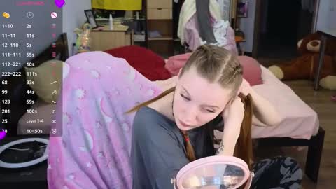 Snapshot of playful_mary chatting on 03.10.26 Masha online show from 03.10.26