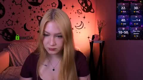 Snapshot of playful_sophie chatting on 05.07.26 Sophie online show from 05.07.26