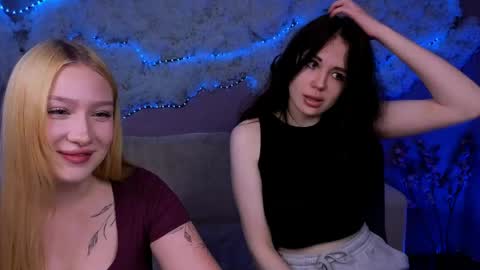Snapshot of playful_sophie chatting on 05.30.26 Sophie online show from 05.30.26
