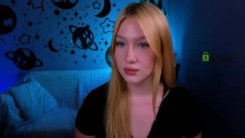 Snapshot of playful_sophie chatting on 06.02.26 Sophie online show from 06.02.26