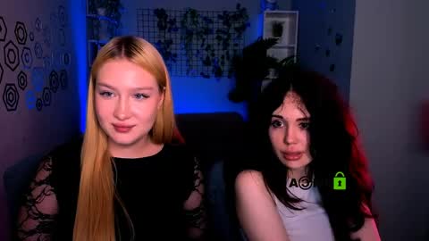 Snapshot of playful_sophie chatting on 06.08.26 Sophie online show from 06.08.26