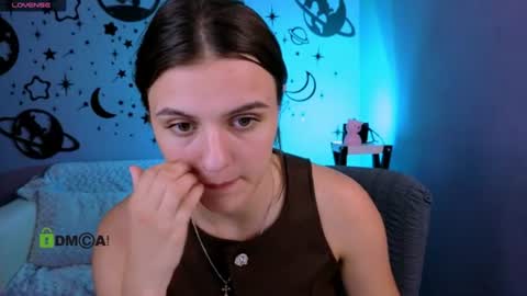 Snapshot of playful_sophie chatting on 06.13.26 Sophie online show from 06.13.26