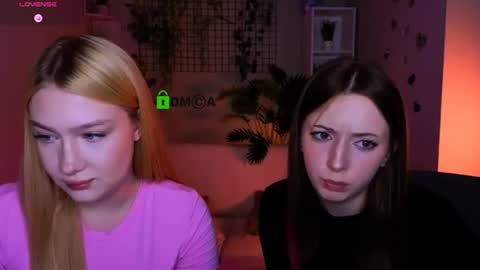 Snapshot of playful_sophie chatting on 06.22.26 Sophie online show from 06.22.26