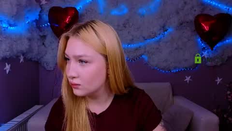 Snapshot of playful_sophie chatting on 06.27.26 Sophie online show from 06.27.26