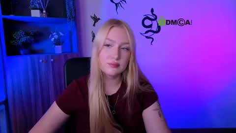 Snapshot of playful_sophie chatting on 07.22.26 Sophie online show from 07.22.26