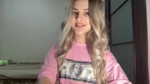 Mia online show from 10.12.25