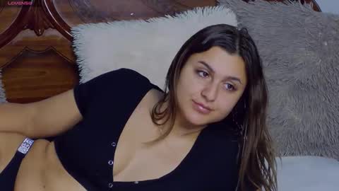 Snapshot of playfulnicole chatting on 11.26.25 PlayfulNicole online show from 11.26.25