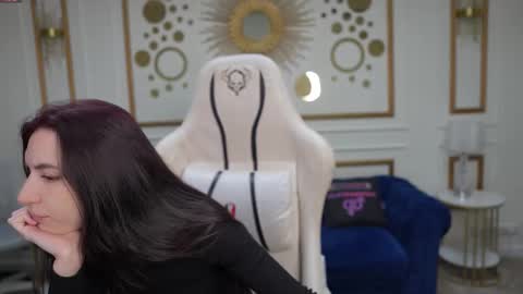 Lana online show from 10.28.25