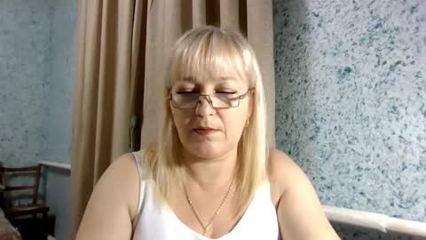 Snapshot of playm3soft chatting on 11.27.25 playm3soft online show from 11.27.25