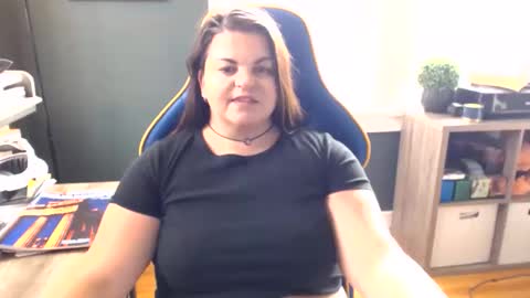 Snapshot of playwithbrittany chatting on 10.22.25 playwithbrittany online show from 10.22.25