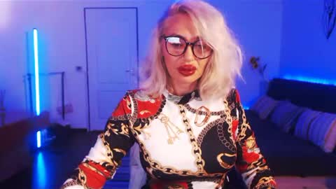 Victoria online show from 12.11.24