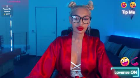 Victoria online show from 09.10.25