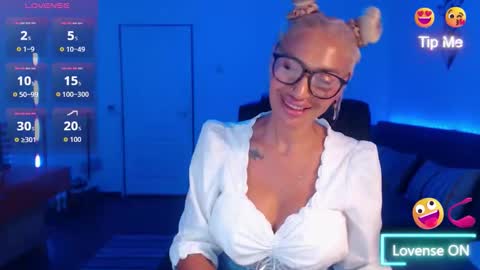 Victoria online show from 09.13.25