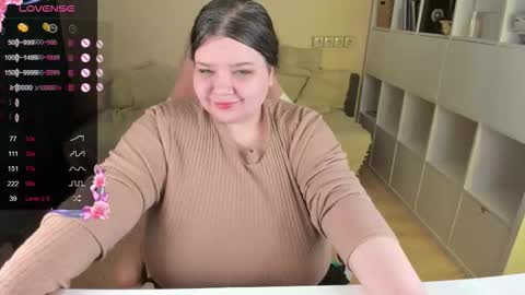 Snapshot of plum_pie__ chatting on 01.14.26 Alice online show from 01.14.26