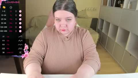 Snapshot of plum_pie__ chatting on 01.16.26 Alice online show from 01.16.26